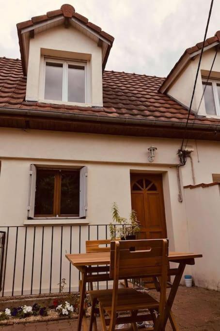Appartement Duplex : Le Cosy Montgeron エクステリア 写真